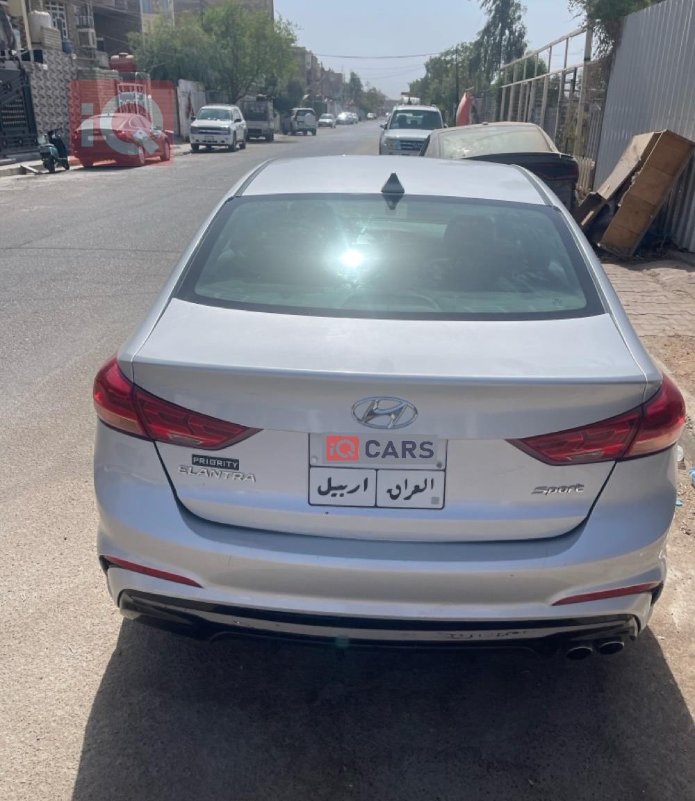هیوندای ئەلەنترا